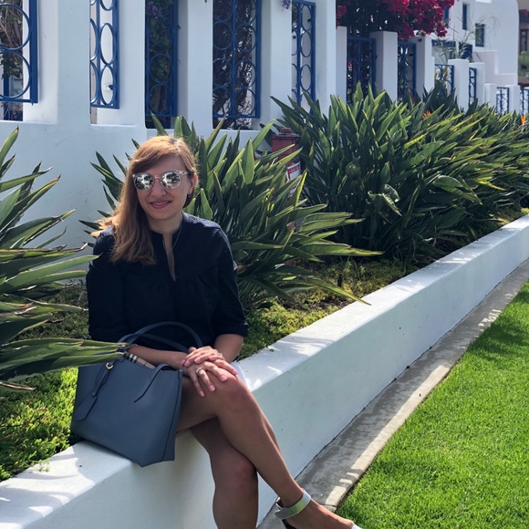 Meet your Posher, Sheila - Picture 1 of 1